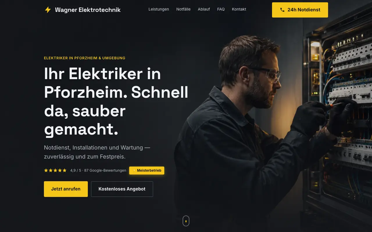 Konzeptprojekt Wagner Elektrotechnik: dunkle Elektriker-Website mit gelber Akzentfarbe und der Zeile „Ihr Elektriker in Pforzheim.“